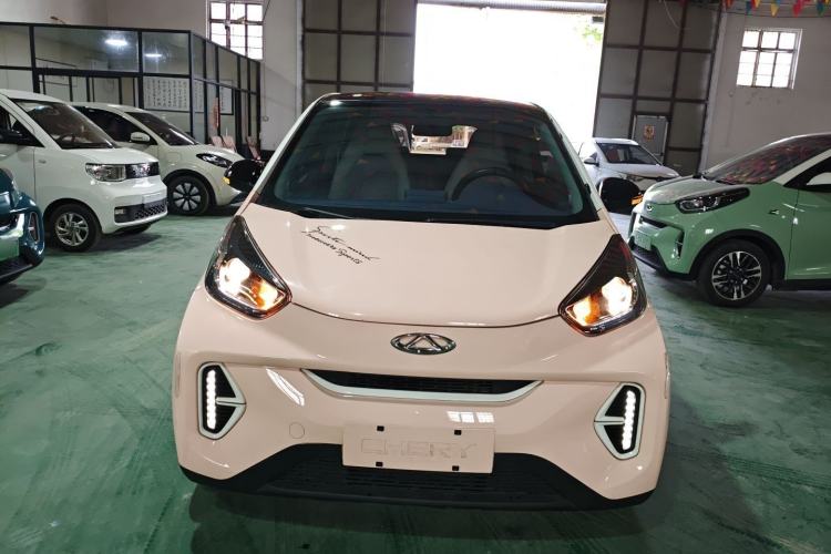 Used Chery Little Ant 2022 Revised Version Sweet Pink Edition Half-Sugar Version Lithium Iron Phosphate 30.7 kWh 30 kW 301 km Front
