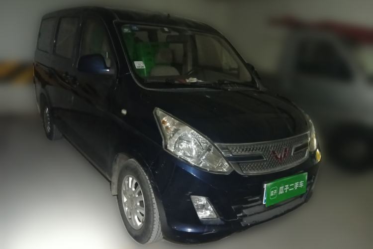 Used Wuling Rongguang V 2015 1.5L Standard Version Front Right 45 Deg