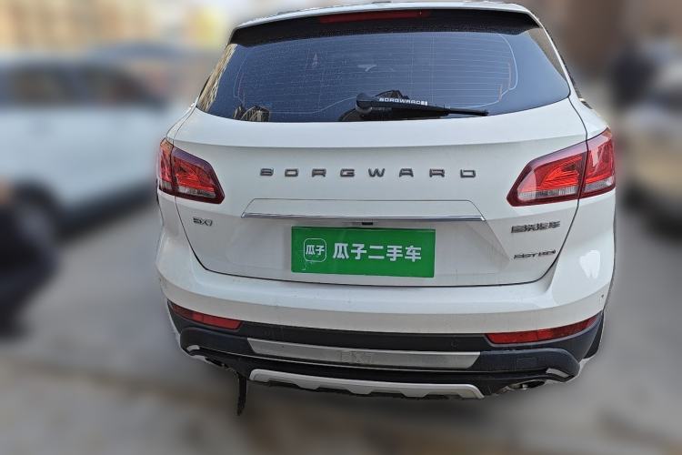 Used BORGWARD BX7 2016 28T Two-Wheel Drive Luxury Version 5 Seats
