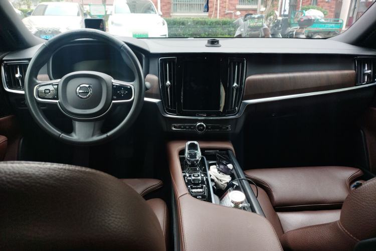 Used Volvo S90 2021 B5 Zhiyuan Luxury Edition

