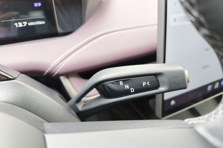 Used Xiaomi Auto SU7 2024 Four-Wheel Drive Ultra-Long Range Advanced Intelligent Driving Max Edition
