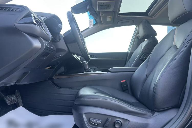 Used Toyota Camry 2019 Revised Version 2.0G Luxury Edition
