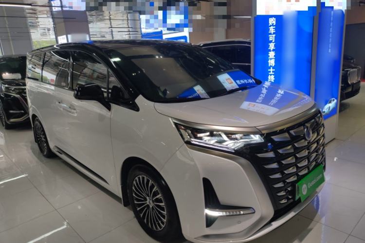 Used Denza D9 2022 DM-i 970 Four-Wheel Drive Prestige Model Front Right 45 Deg