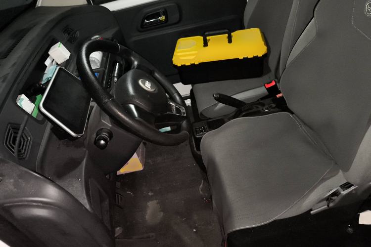 Used Chengshi 01 2021 Wealth Edition + 3.3KW Air Conditioner Single-Row Enclosed Van Two-Seater Dual Batteries