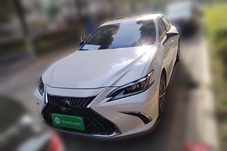 Used Lexus ES 2022 300h Excellence Edition
