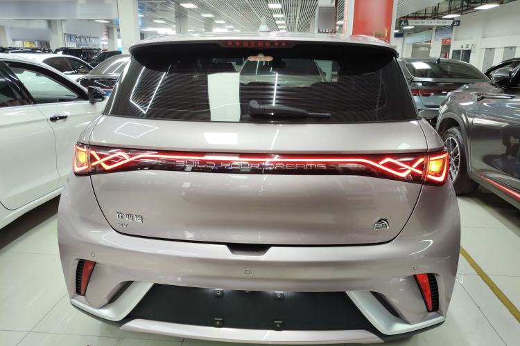 Used BYD Dolphin 2023 420 km Fashion Edition