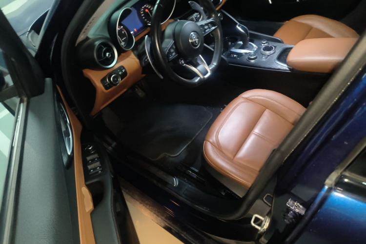 Used Alfa Romeo Giulia 2021 2.0T 280HP Luxury Edition