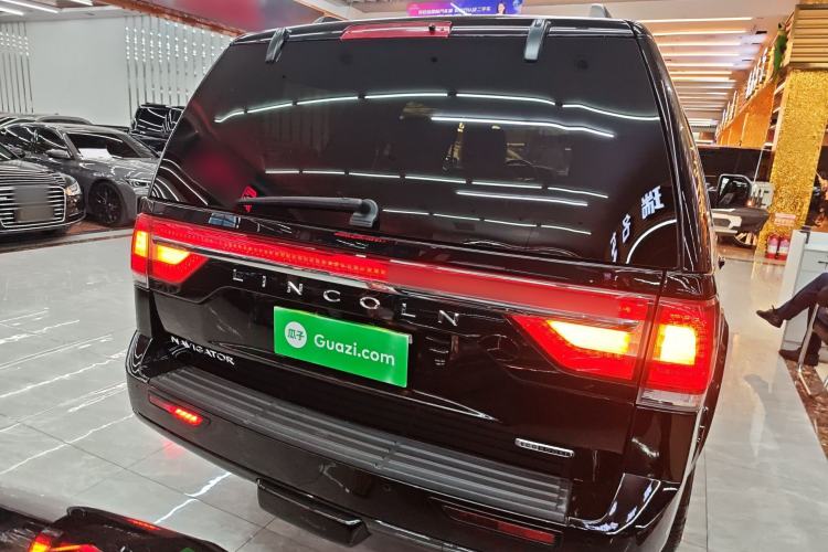 Used Lincoln Navigator 2016 3.5T AWD Rear