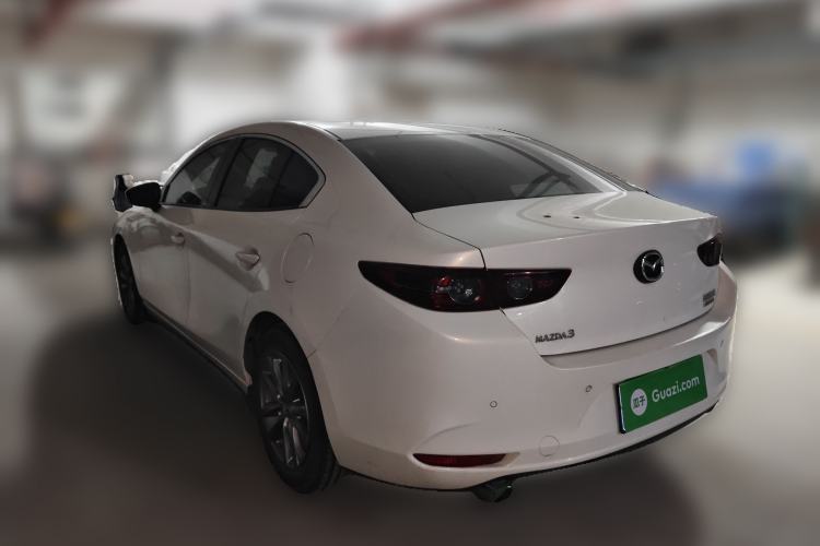 Used Mazda Mazda 3 Axela 2021 1.5L Automatic Luxury Version