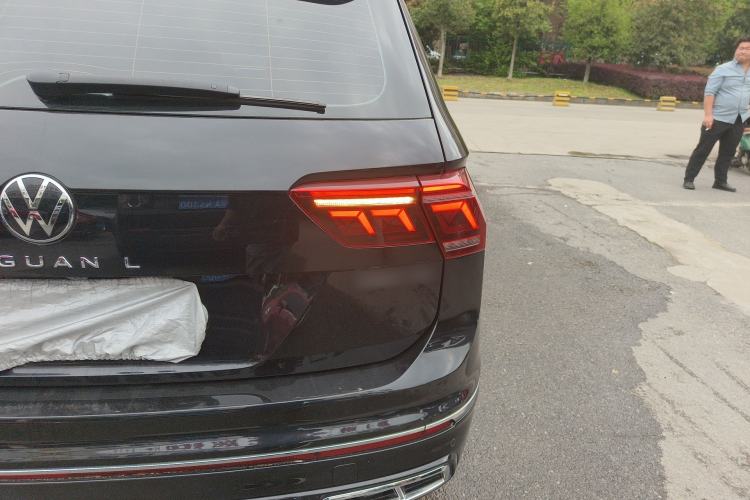 Used Volkswagen Tiguan L 2024 330TSI Automatic Two-Wheel Drive R-Line Enhanced Edition Exterior 3