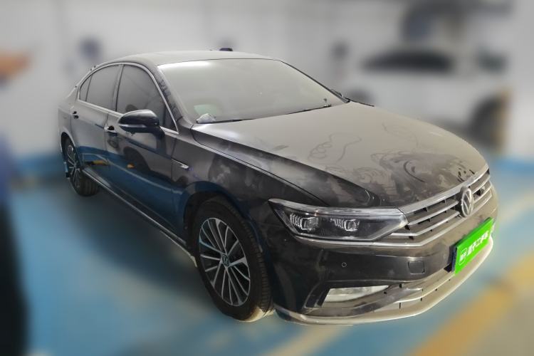 Used Volkswagen Magotan 2020 380TSI DSG Luxury Version Front Right 45 Deg