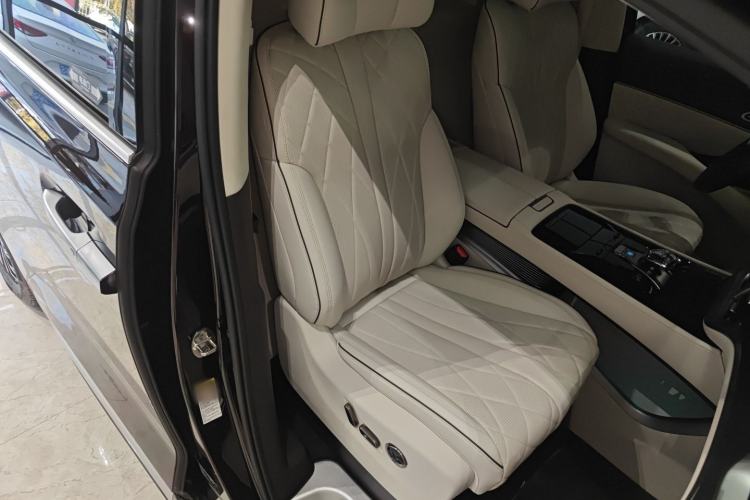 Used Denza D9 2024 PIONEER Four-Seat Pioneer Edition
