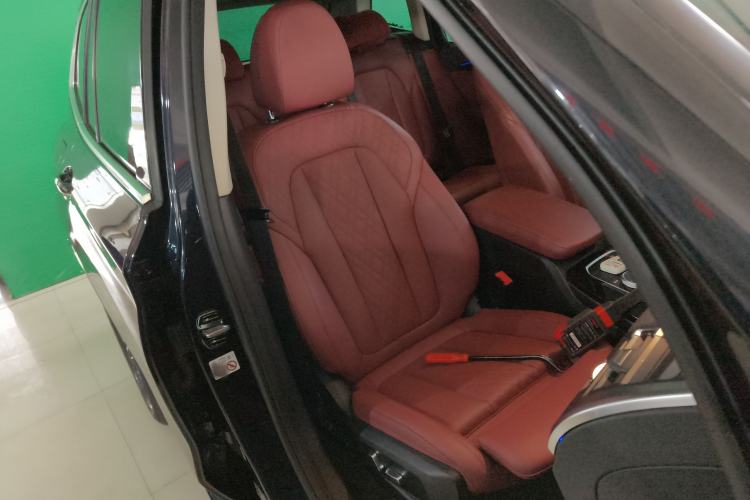 Used BMW X3 2022 Restyled xDrive25i M Sport Package Right Front Seat