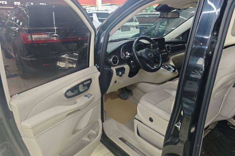 Used Mercedes-Benz V-Class 2017 V 260 Prestige Edition
