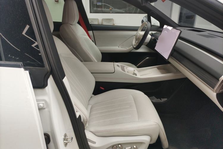 Used ONVO L60 2024 60 kWh Rear-Drive Version
