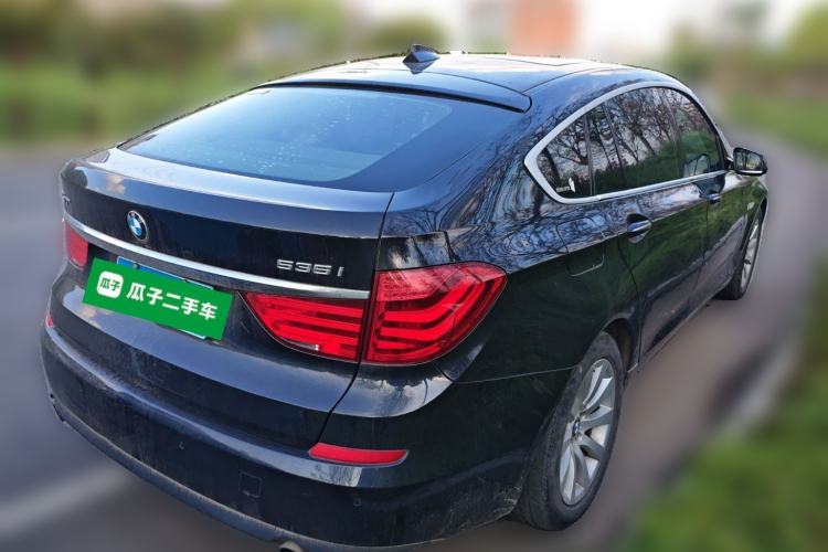 Used BMW 5 Series GT 2013 535i Leading Model Rear Right 45 Deg