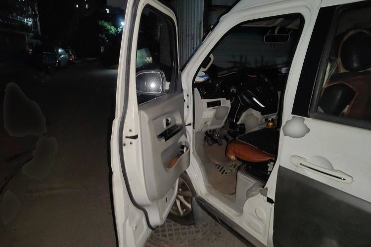 Used Jinbei New Hiace S 2018 1.5L Business Edition DLCG14 Driver Seat