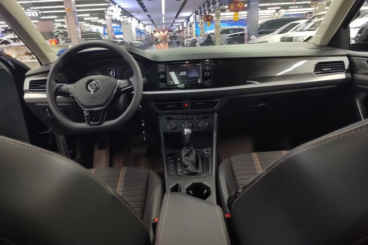 Used Volkswagen Lavida 2019 280TSI DSG Comfort Edition China VI standard Center Console