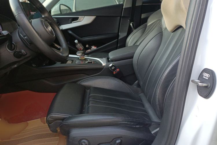 Used Audi A4L 2020 40 TFSI Luxury Dynamic Model
