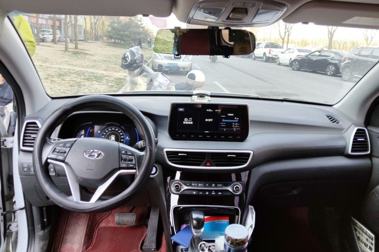 Used Hyundai Tucson 2019 280TGDi Dual-Clutch Two-Wheel Drive Fashion Edition China VI Standard
