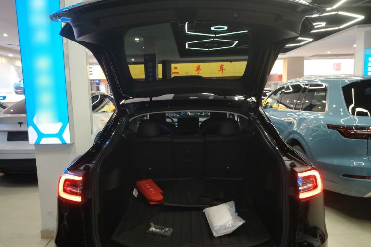 Used Tesla Model Y 2022 Performance High-Performance All-Wheel-Drive Version
