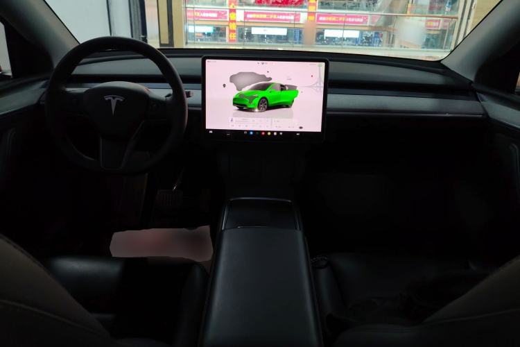 Used Tesla Model Y 2024 Long-Range All-Wheel-Drive Version
