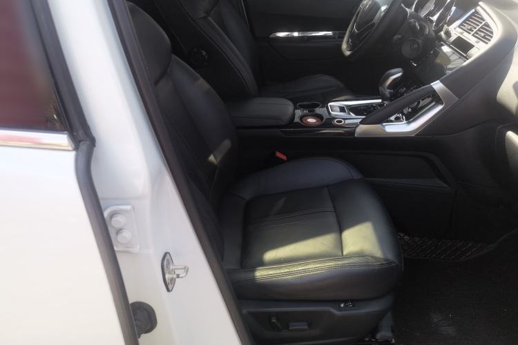 Used Peugeot 3008 2015 2.0L Automatic Trend Edition Right Front Seat