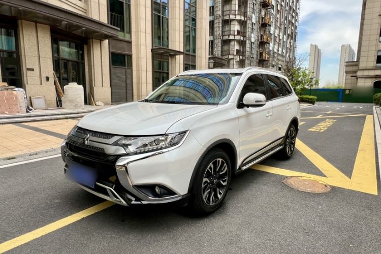 Used Mitsubishi Outlander 2020 2.0L Two-Wheel Drive Enjoyment Version 5 Seats