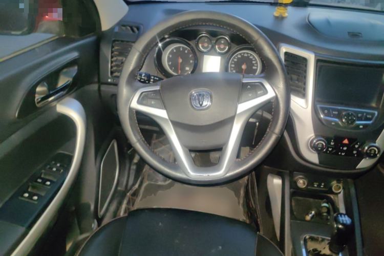Used CHANGAN CS35 2015 1.6L Manual Luxury Model China IV Standard Steering Wheel