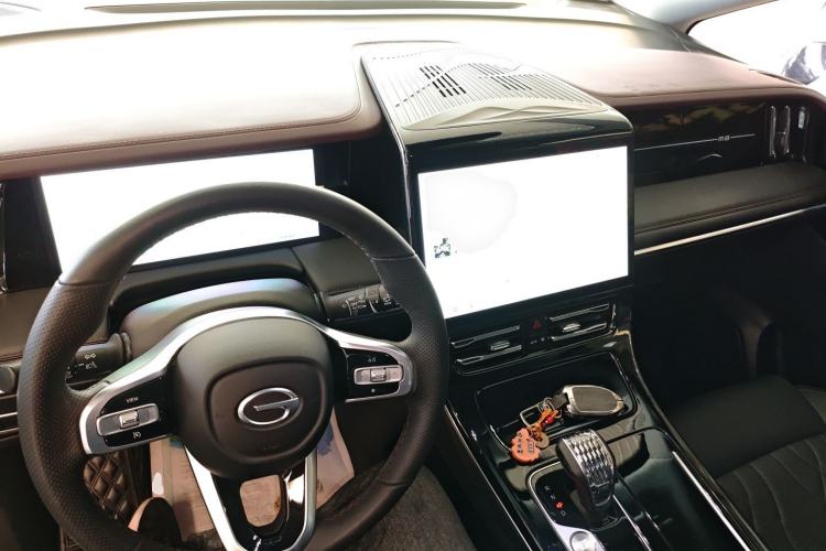 Used GAC Trumpchi M8 2024 Master Series 400T Prestige Edition
