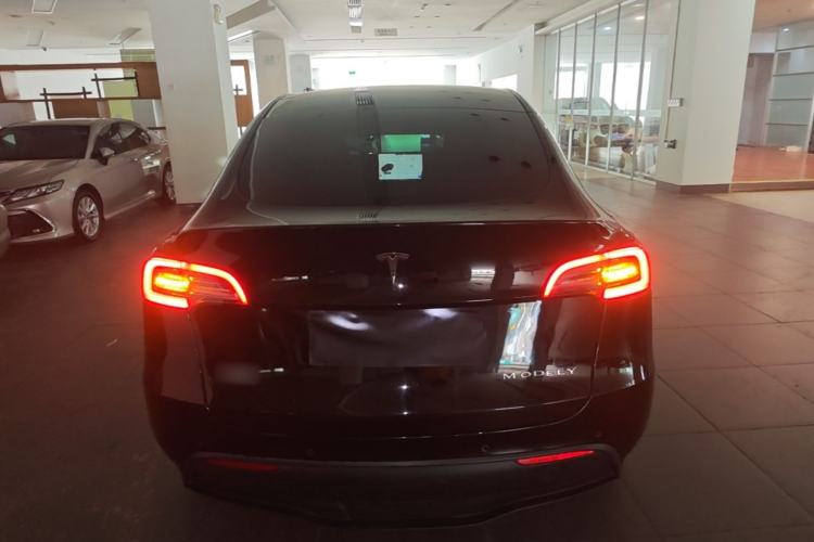 Used Tesla Model Y 2023 Rear-Wheel-Drive Version