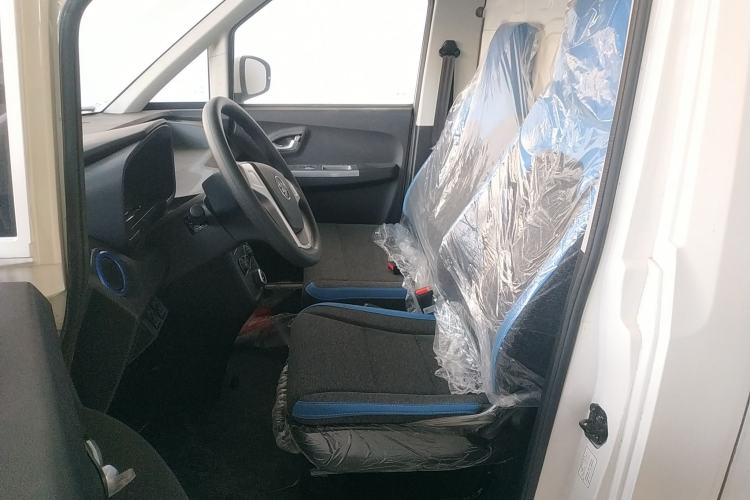 Used Foton Intelligent Blue Elf E7 2024 Facelifted All-Electric Van Flat Roof 2 Seats Evey Lithium Energy 41.86 kWh