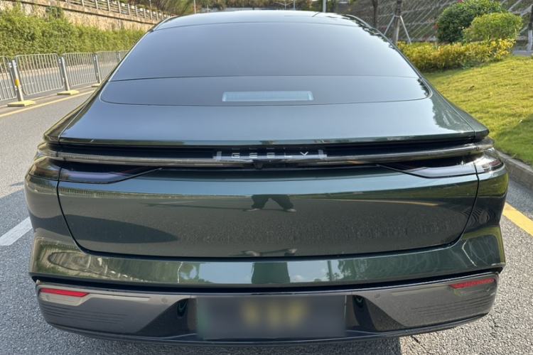 Used Geely Galaxy 8 2025 130km EM-P Starship Edition Exterior 5