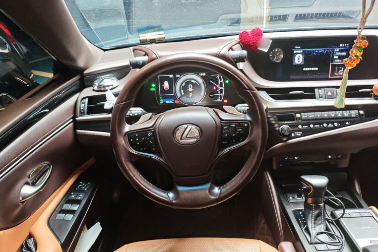 Used Lexus ES 2020 300h Premier Edition Steering Wheel