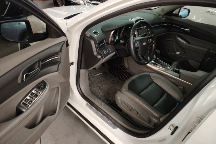 Used Chevrolet Malibu 2013 2.0L Automatic Luxury Edition Driver Seat