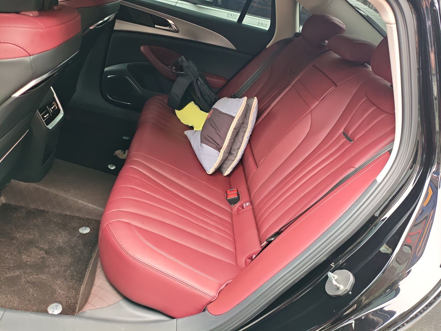 Hongqi H5 2024 1.5T DCT Smart Connect Flagship Edition - Chinese Trim Yun — снимка 20
