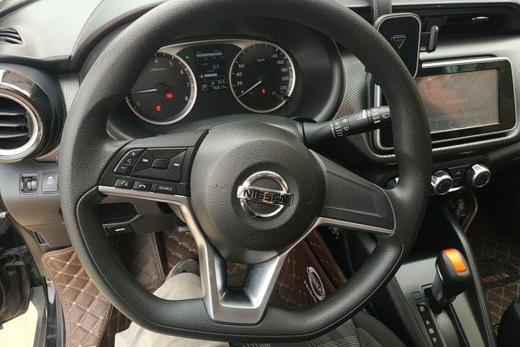 Used Nissan Kicks 2020 1.5L XL CVT Cool Enjoyment Edition Steering Wheel