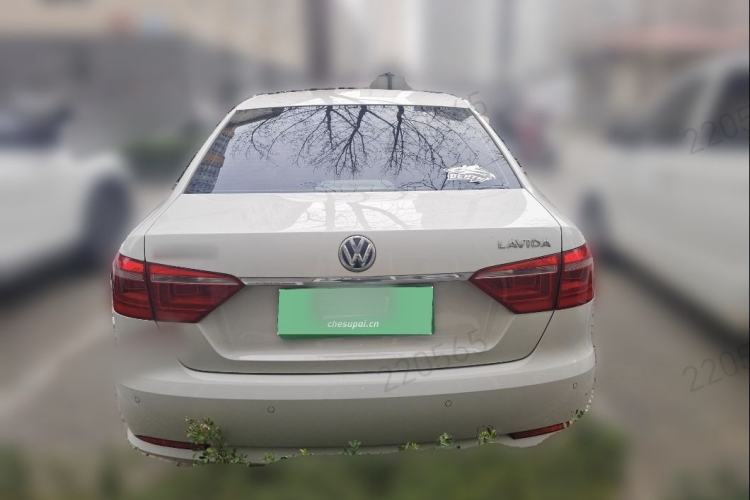 Used Volkswagen Lavida 2015 1.6L Automatic Comfort Edition
