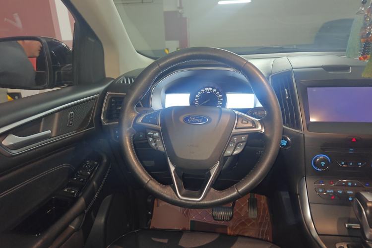 Used Ford Edge 2018 EcoBoost 245 Two-Wheel-Drive Titanium 7-Seater China V Standard Steering Wheel