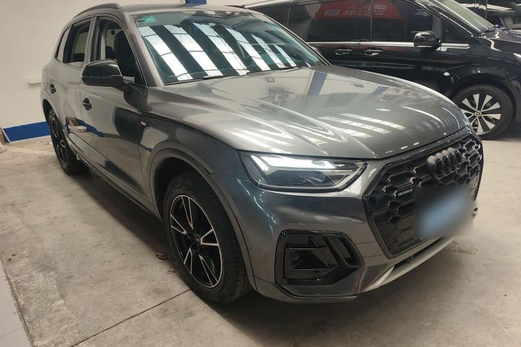 Used Audi Q5L 2022 40T Fashionable and Dynamic Model Front Right 45 Deg