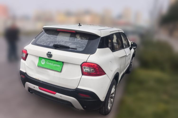 Used Brilliance V3 2015 1.5L Manual Smart Version
