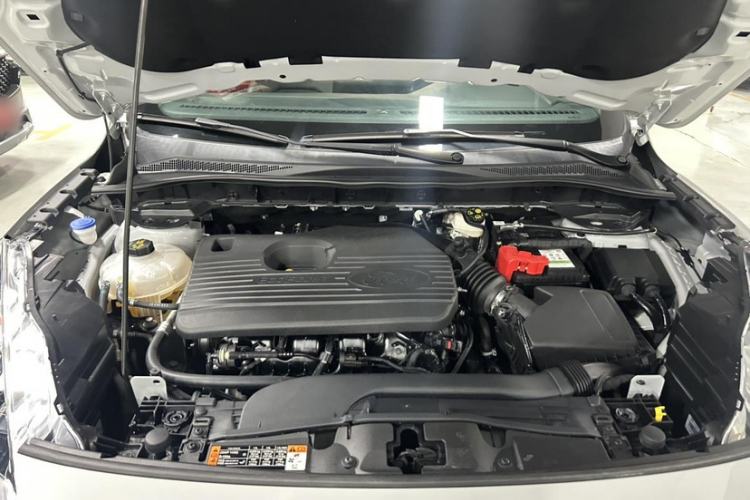 Used Ford Escape 2024 EcoBoost 245 Four-Wheel Drive ST-Line Pro Trim
