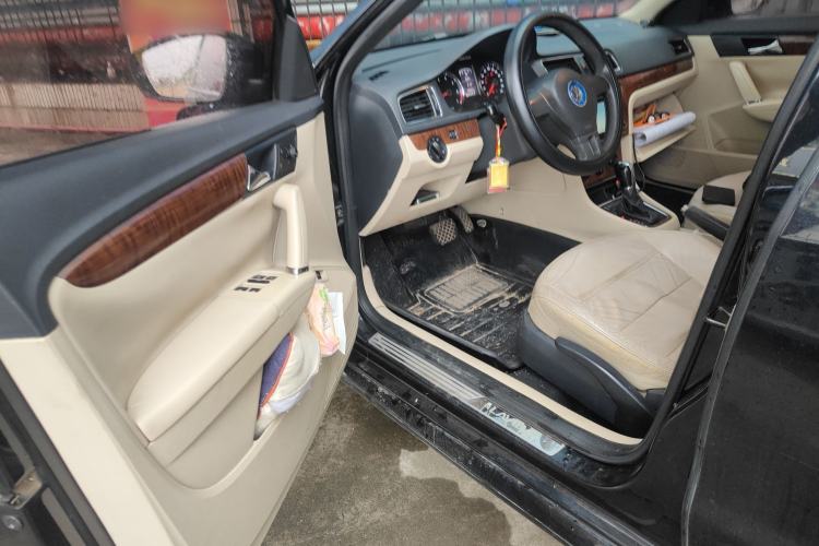 Used Volkswagen Lavida 2013 1.6L Automatic Comfort Edition
