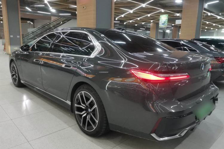 Used BMW i7 2023 eDrive50L Leading M Sport Package
