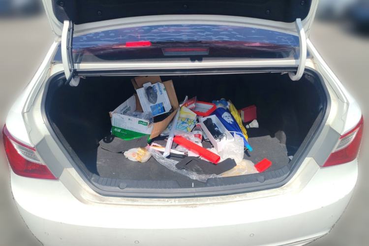 Used Hyundai Sonata 2011 2.0L Automatic Leading Edition Trunk