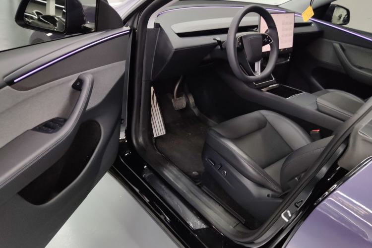 Used Tesla Model Y 2025 Rear-Wheel-Drive Version