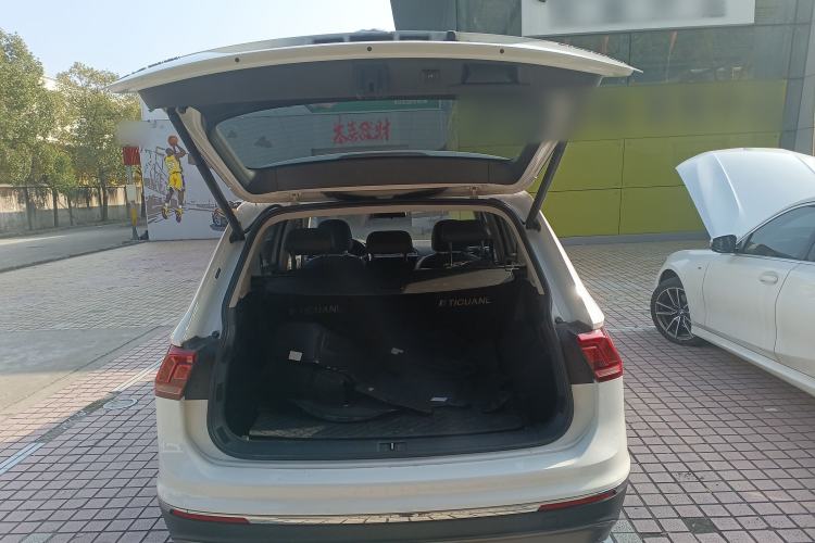 Used Volkswagen Tiguan L 2019 Updated Version 330TSI Automatic Two-Wheel Drive Panoramic Comfort Edition China VI Standard