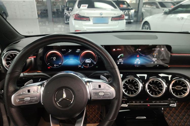 Used Mercedes-Benz A-Class 2021 A 200 L Sport Sedan Fashion Model
