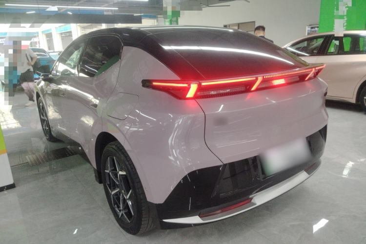 Used Lynk & Co Z20 2025 530 km Range Rear-Wheel Drive Pro
