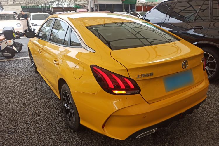 Used MG 5 2021 180 DVVT Manual Youth Luxury Edition
